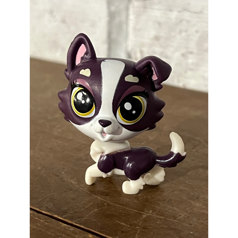 Littlest Pet Shop LPS #3913 Dawna Robertson purple and‎ white collie dog